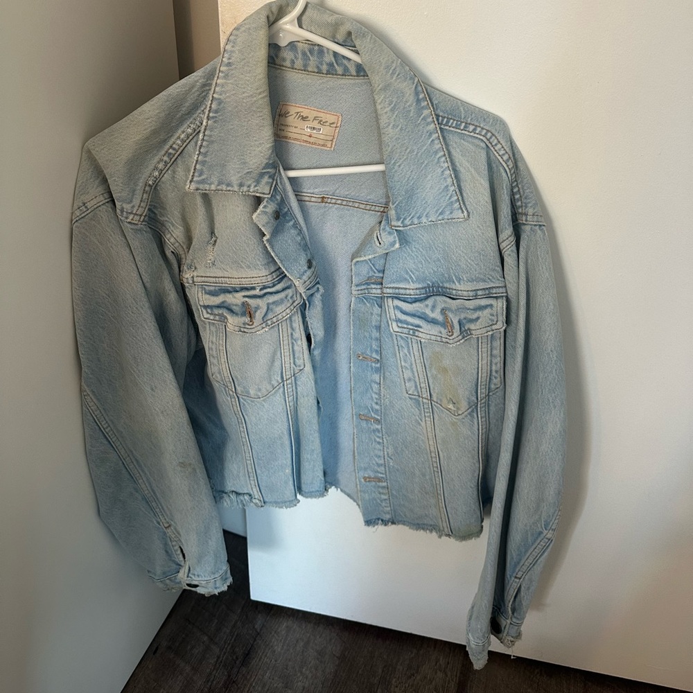 FREE PEOPLE CROPPED DENIM JACKET SIZE M